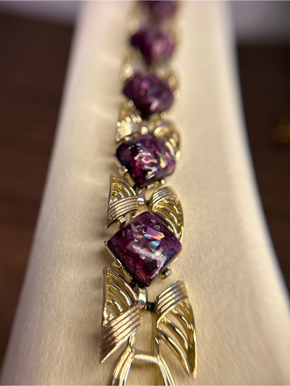 Vintage Coro Gold Tone Bracelet Purple Lucite Geometric Art Deco Style - Picture 5 of 7